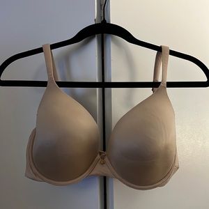 Victoria’s Secret Lined Perfect Coverage bra